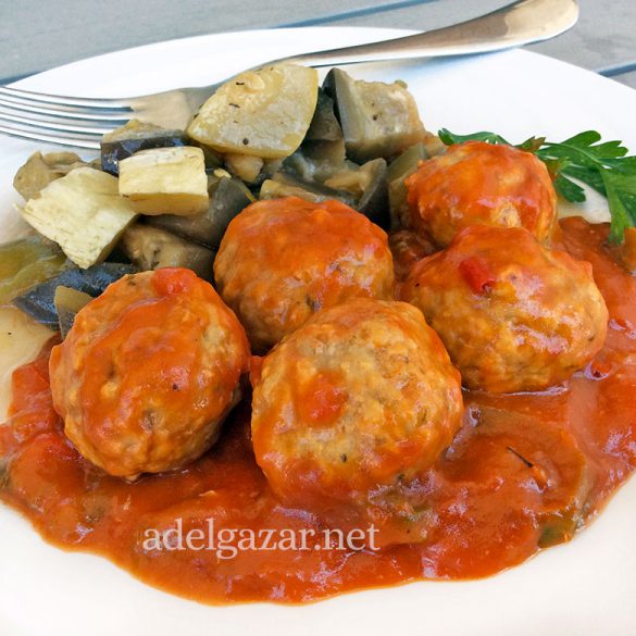 Albóndigas con tomate ligeras