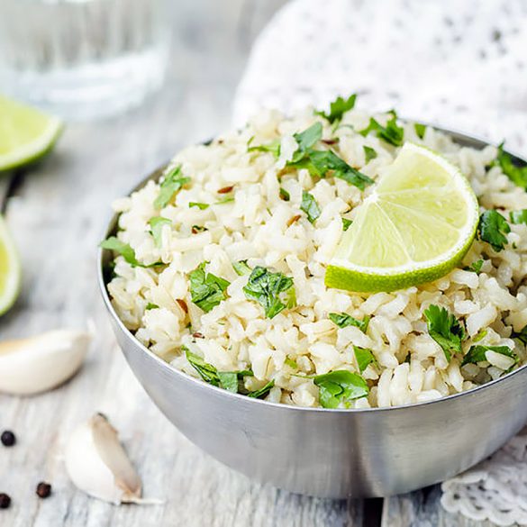 Arroz en blanco ligero para guarnición